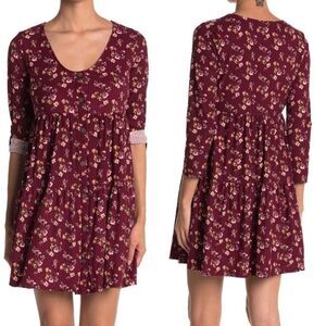 Kenedik Ruffle Trim Floral Print  3/4 Sleeves • Size S